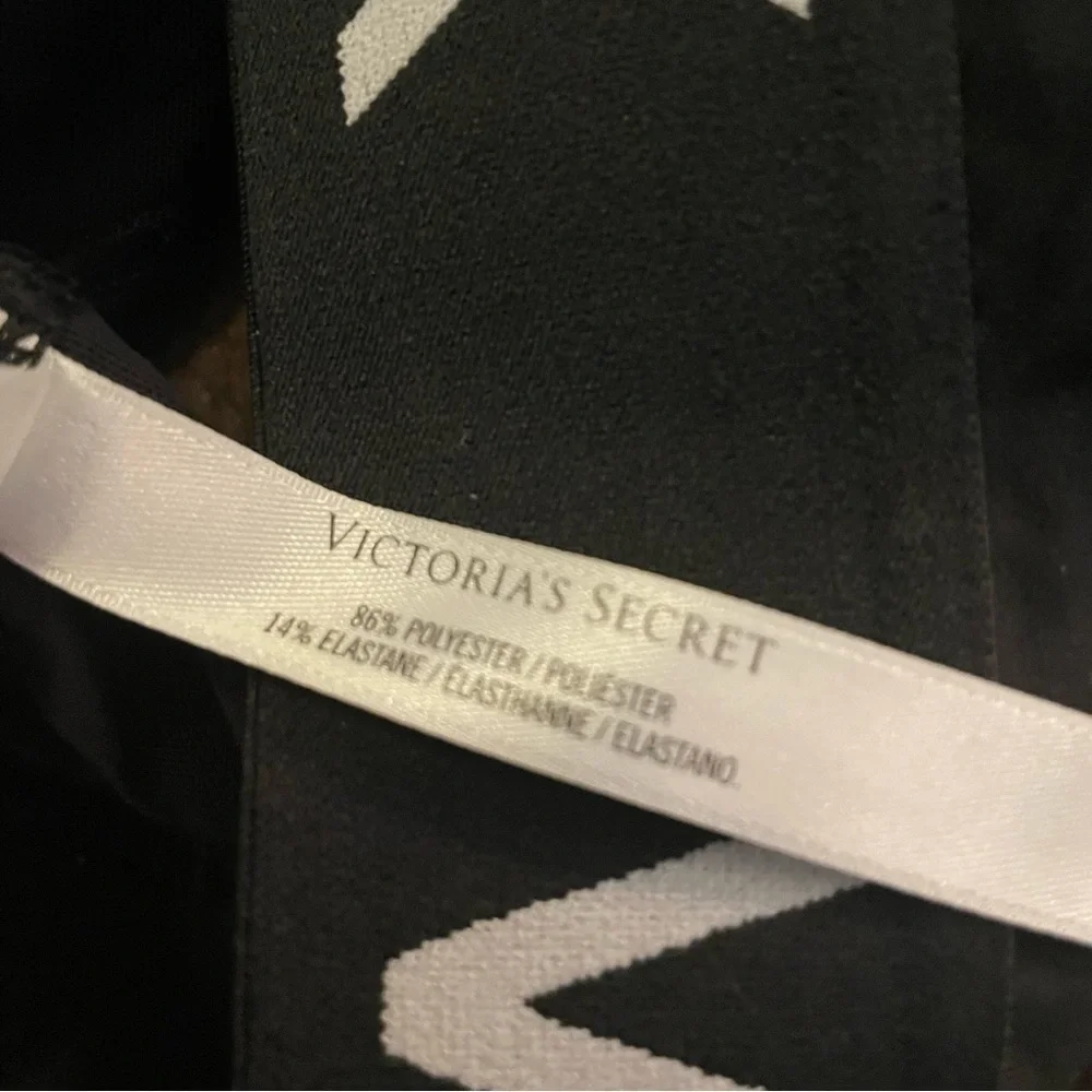 Victoria’s Secret Black Rock the Runway Sports Bra